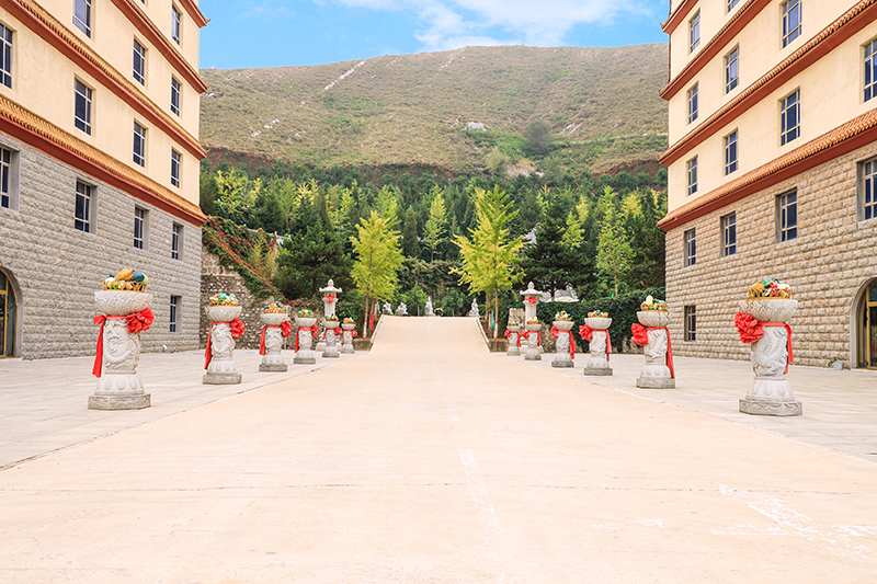 灵山宝塔陵园电话联系方式：京津冀地区的风水名园