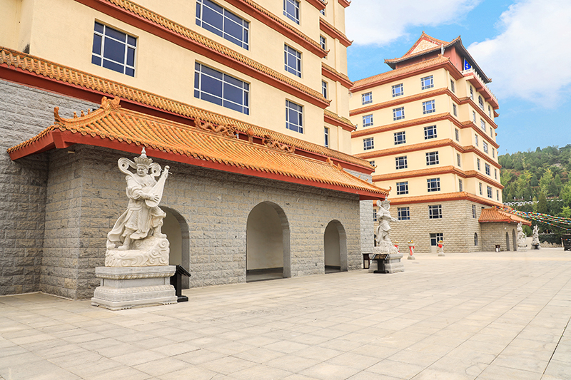 灵山宝塔陵园环境与风水解析，墓型多样任您选（400 - 040 - 4090）