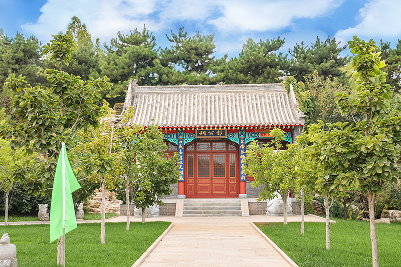 灵山宝塔陵园：京东风水佳地与多元墓型之选